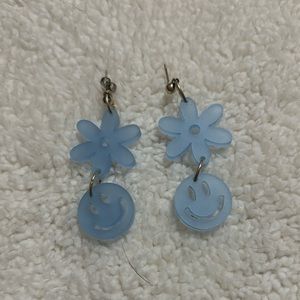 trendy earrings